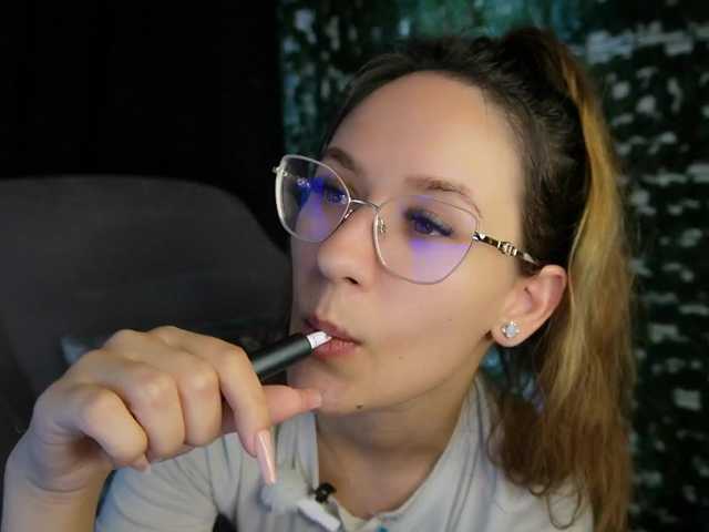 NicoleIris live cam on BongaCams