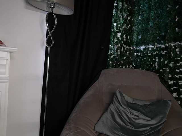 NicoleIris live cam on BongaCams