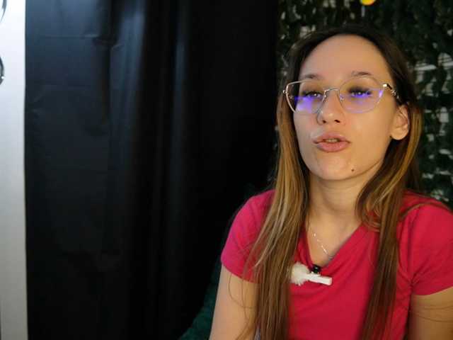 NicoleIris live cam on BongaCams