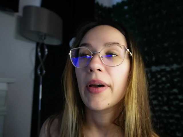 NicoleIris live cam on BongaCams