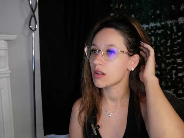 NicoleIris live cam on BongaCams