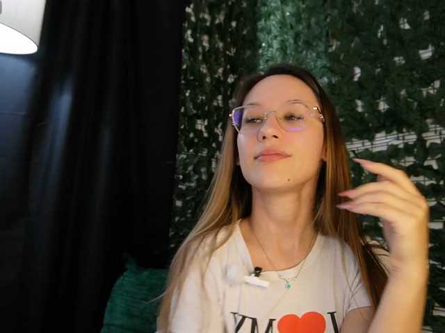 NicoleIris live cam on BongaCams