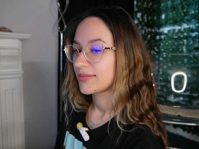 NicoleIris live webcam show