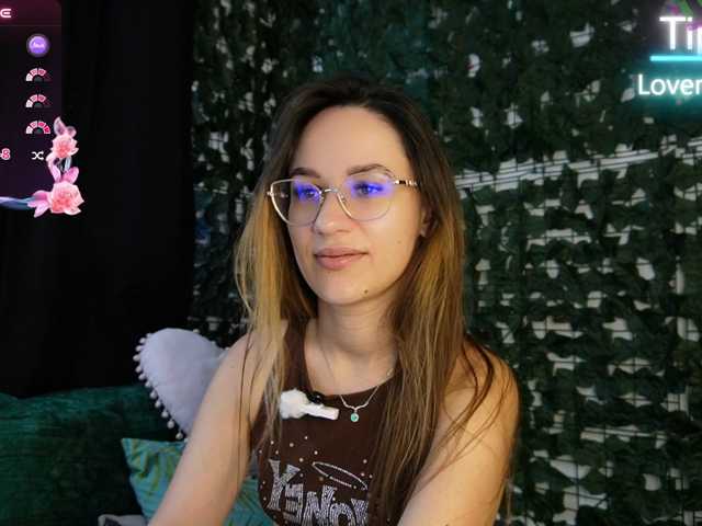 NicoleIris live cam on BongaCams