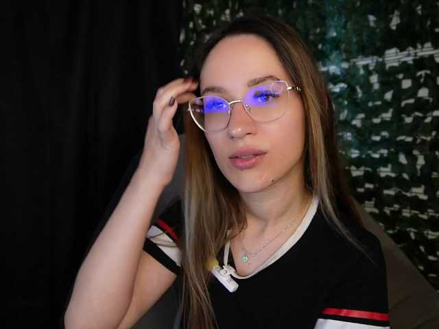 NicoleIris live webcam show