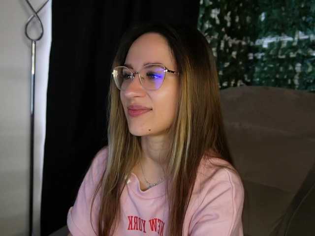 NicoleIris live cam on BongaCams