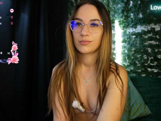 NicoleIris live cam on BongaCams