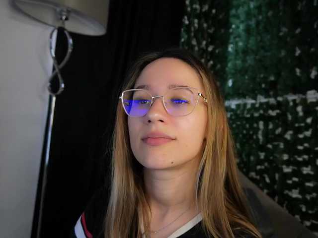 nicoleiris live show