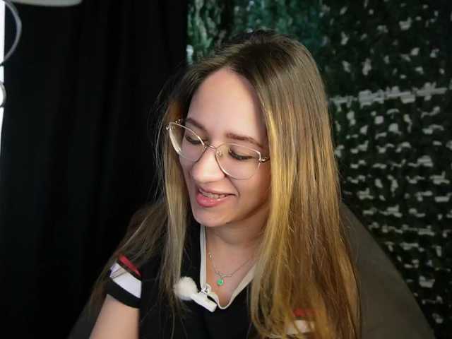 NicoleIris live webcam show