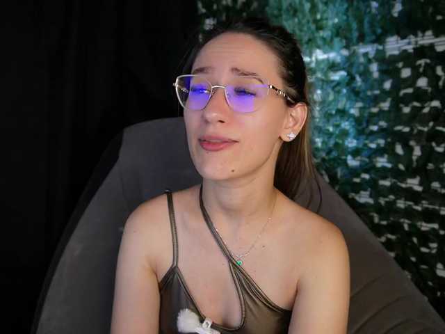 NicoleIris live webcam show