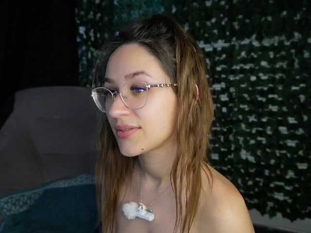 NicoleIris live cam on BongaCams