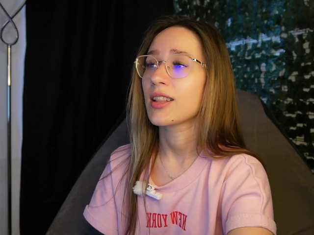 NicoleIris live cam on BongaCams