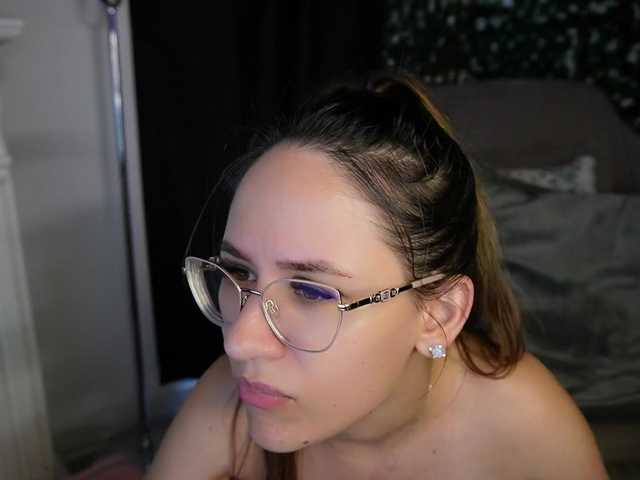 NicoleIris live cam on BongaCams