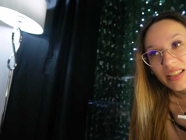 NicoleIris live cam on BongaCams