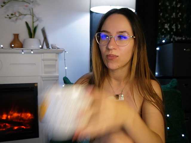 NicoleIris live cam on BongaCams