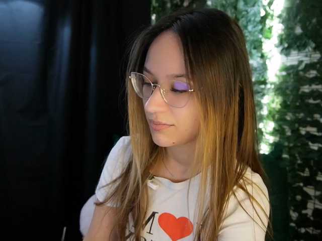 NicoleIris live cam on BongaCams