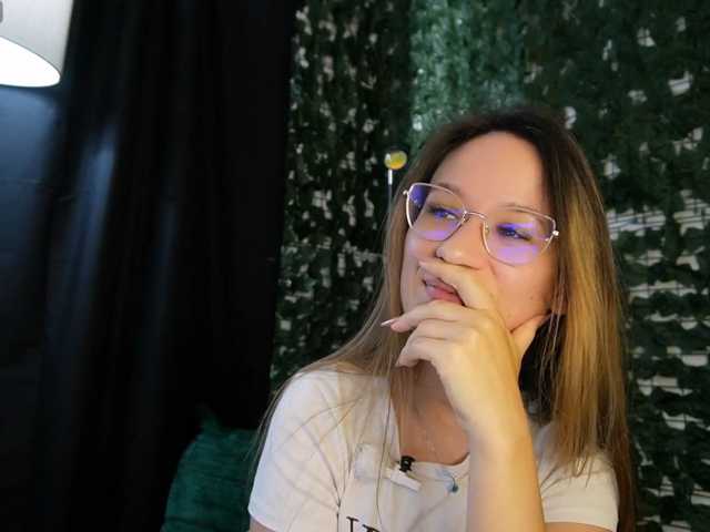 NicoleIris live cam on BongaCams