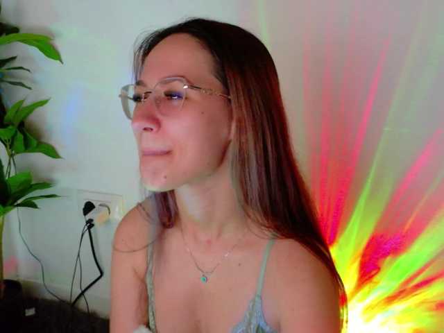 NicoleIris's BongaCams show and profile