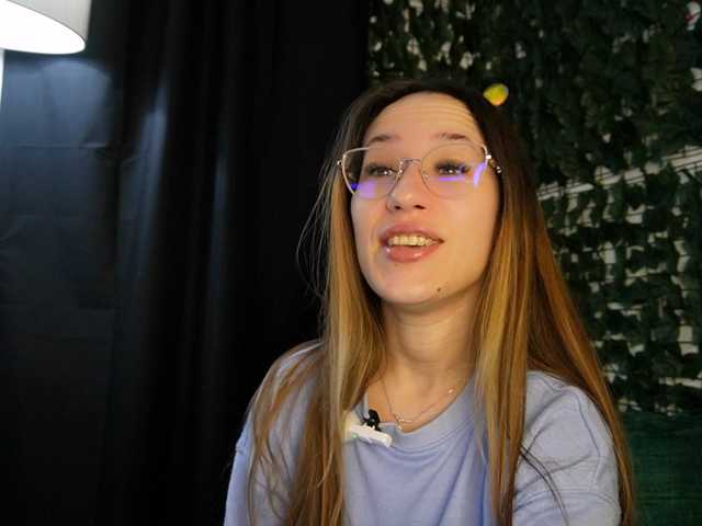 NicoleIris live cam on BongaCams