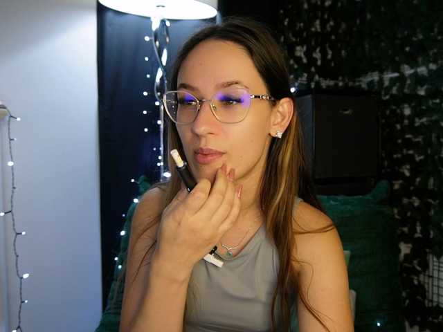 NicoleIris live cam on BongaCams