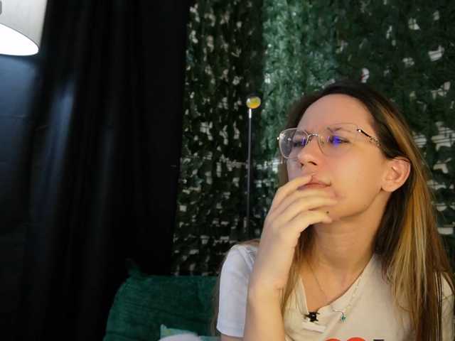 NicoleIris live cam on BongaCams
