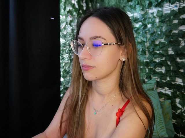 NicoleIris live cam on BongaCams