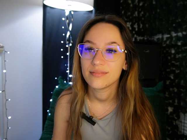 NicoleIris live cam on BongaCams