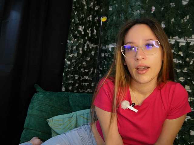 NicoleIris live cam on BongaCams