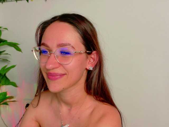 NicoleIris's BongaCams show and profile