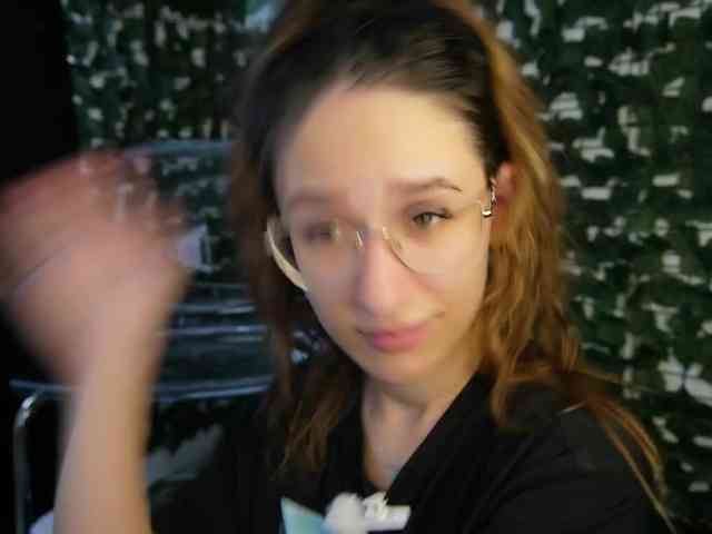 NicoleIris webcam