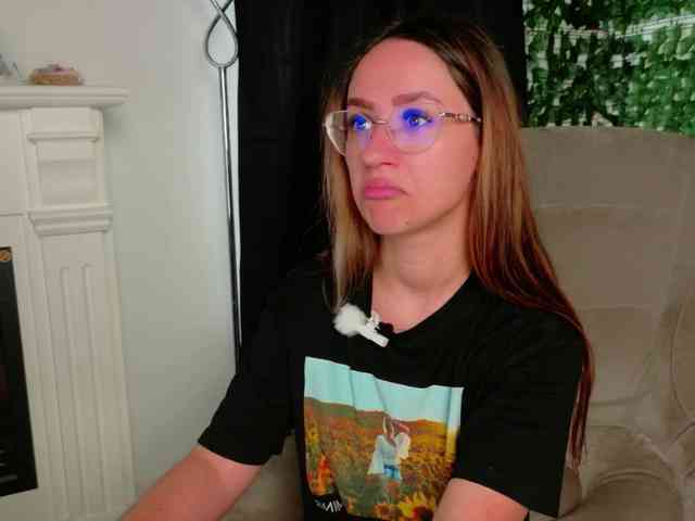 NicoleIris webcam