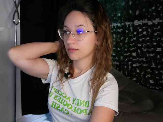 NicoleIris webcam