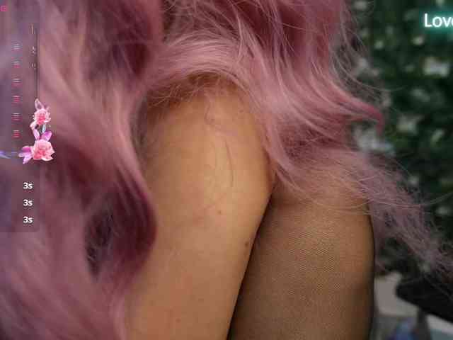 NicoleIris webcam
