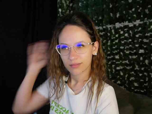 NicoleIris webcam