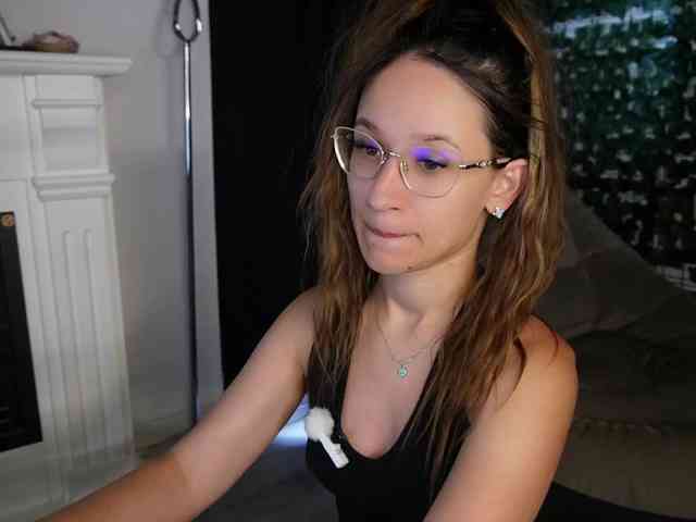 NicoleIris webcam