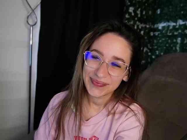 NicoleIris webcam
