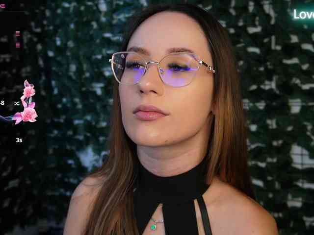 NicoleIris webcam