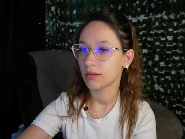 NicoleIris webcam