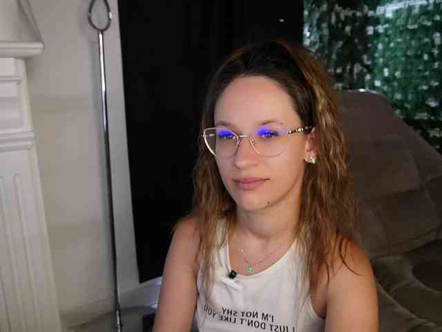 NicoleIris webcam