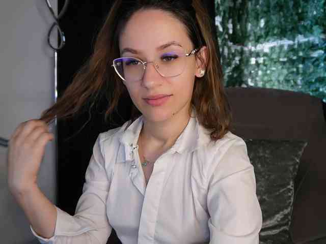 NicoleIris webcam
