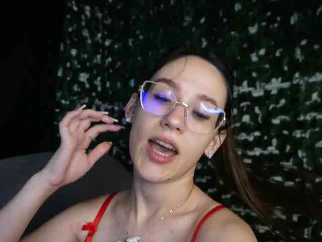 NicoleIris webcam