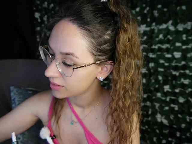 NicoleIris webcam