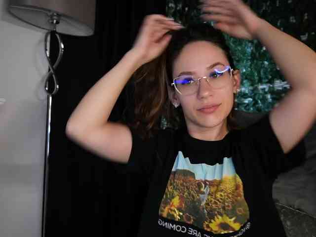 NicoleIris webcam