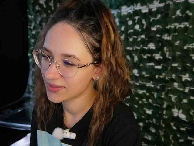 NicoleIris webcam