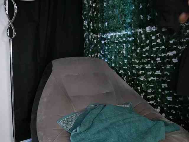 NicoleIris webcam