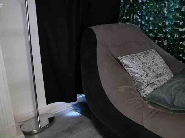 NicoleIris webcam