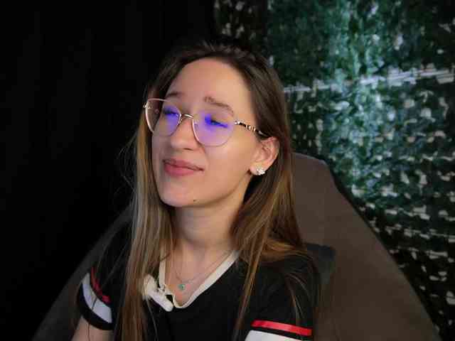 NicoleIris webcam