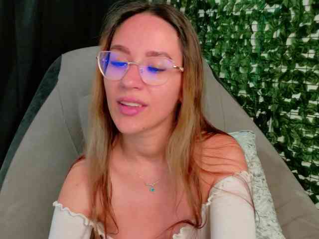 NicoleIris webcam
