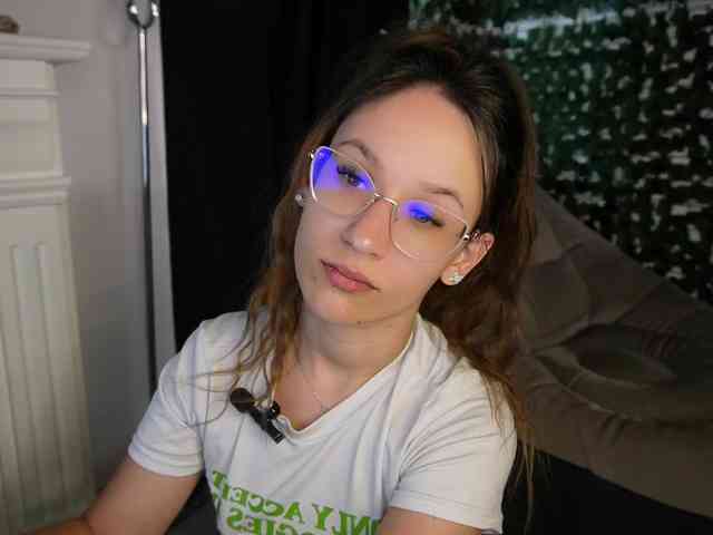 NicoleIris webcam