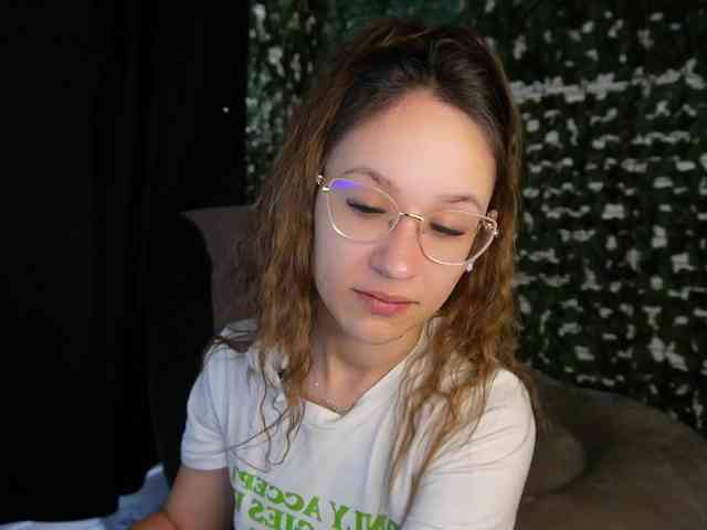 NicoleIris webcam